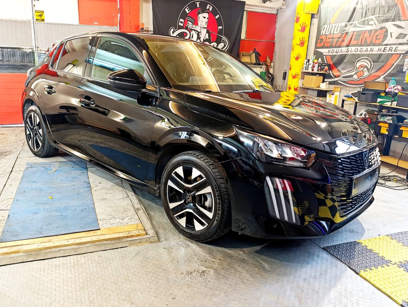Peugeot 208, снимка 7 - Автомобили и джипове - 55175937