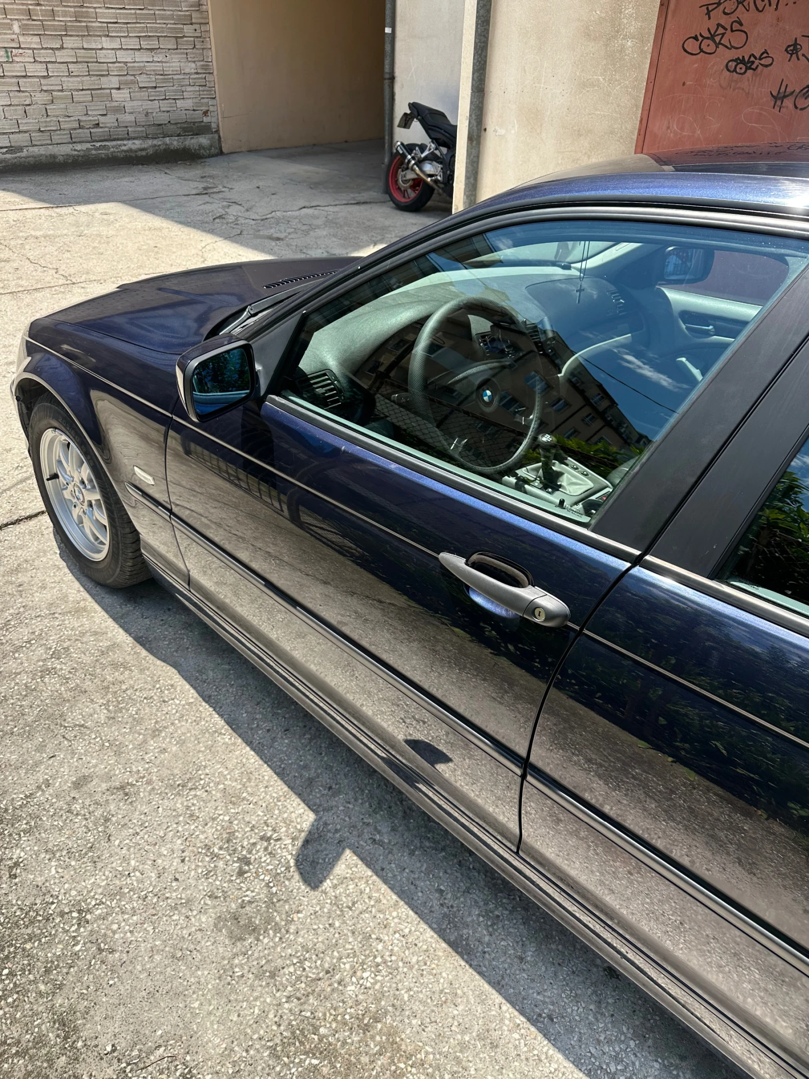 BMW 320 E46, снимка 10 - Автомобили и джипове - 55334402