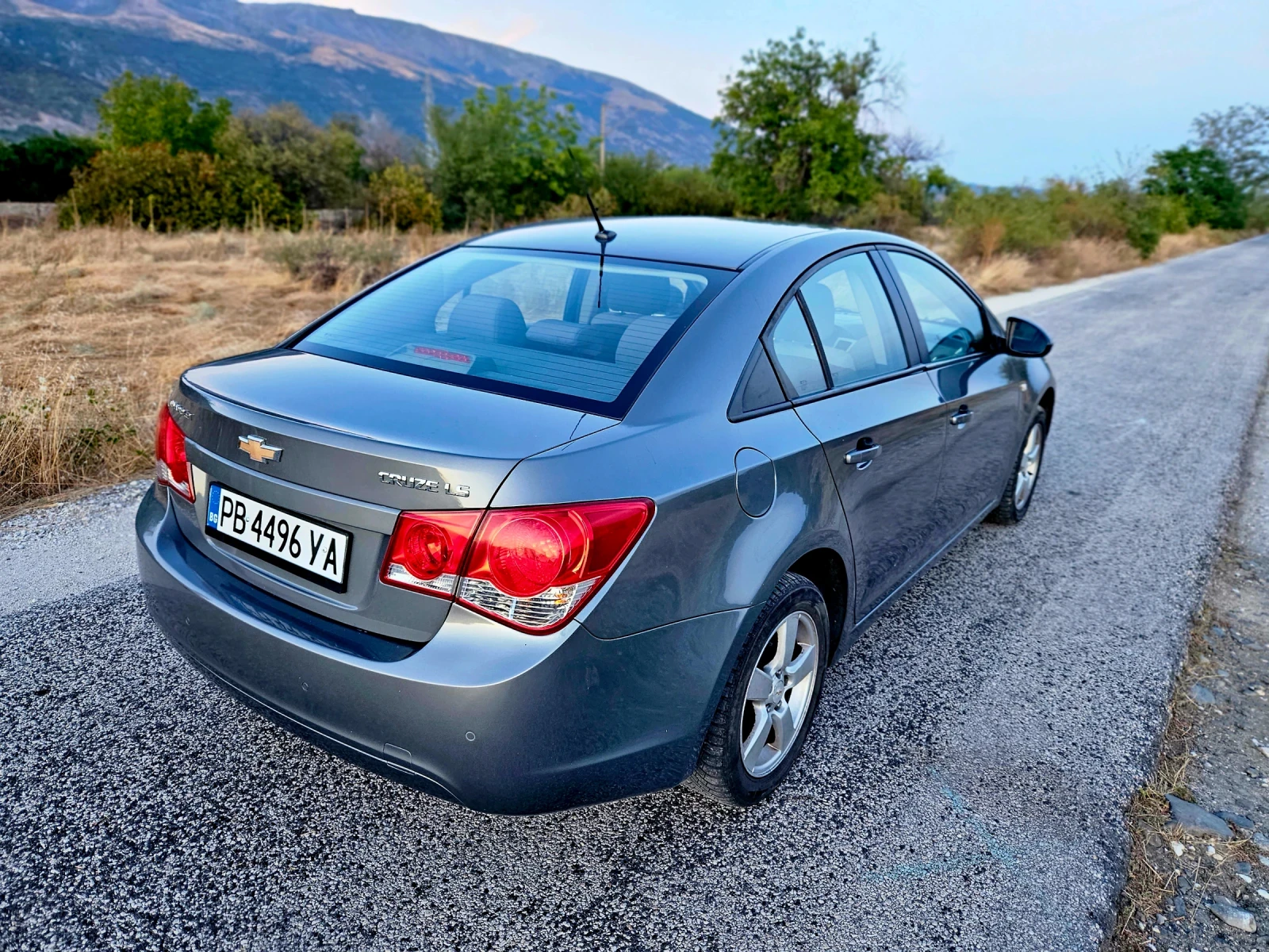 Chevrolet Cruze 1.8/ЕВРО5, снимка 6 - Автомобили и джипове - 55957491