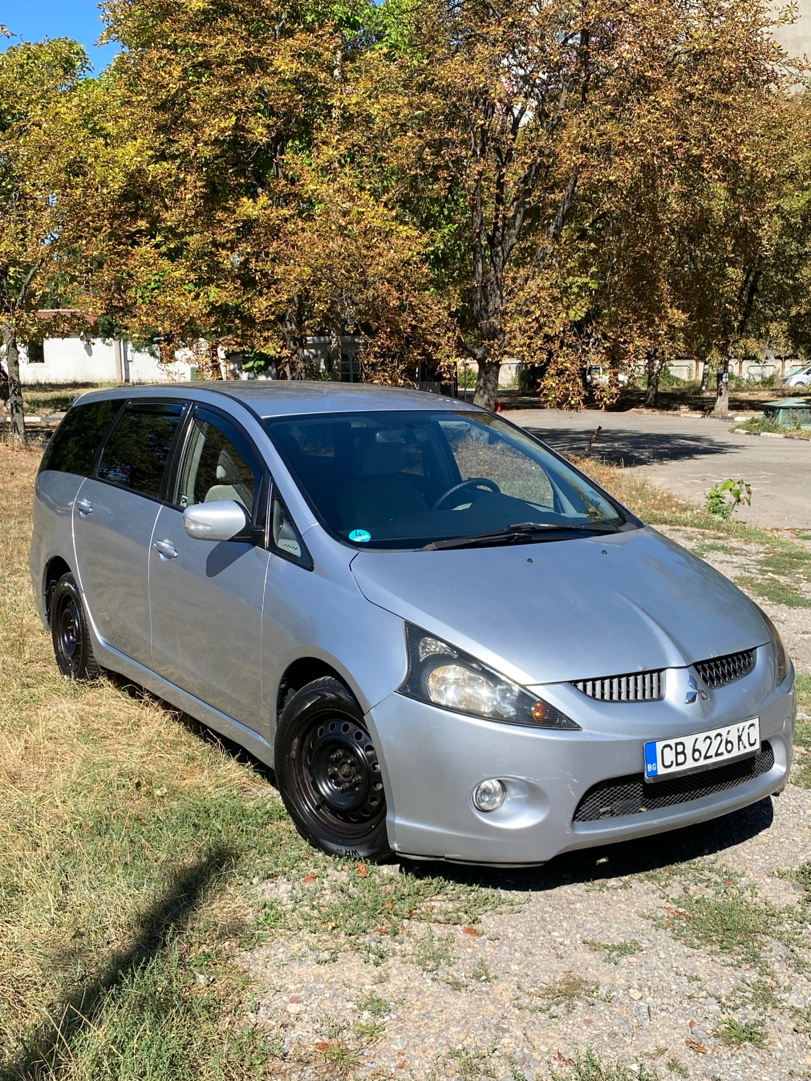 Mitsubishi Grandis Газ, снимка 2 - Автомобили и джипове - 55970874
