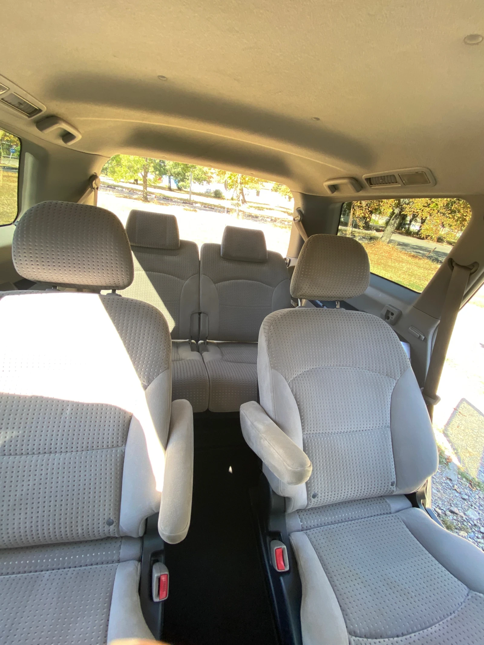 Mitsubishi Grandis Газ, снимка 11 - Автомобили и джипове - 55970874