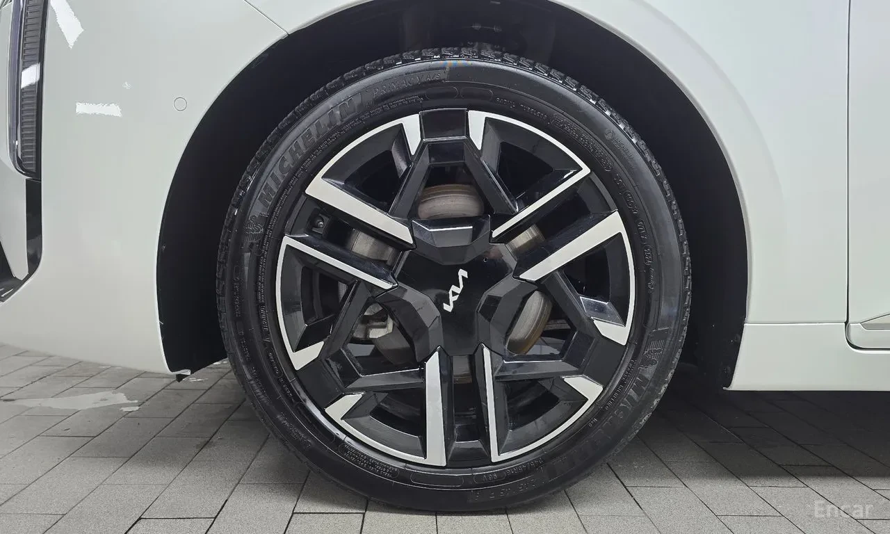 Kia K8 NOBLESSE* 360КАМЕРИ* МЪРТВА ЗОНА* ХЕД-ЪП* КРАЙНА Ц, снимка 3 - Автомобили и джипове - 56361908