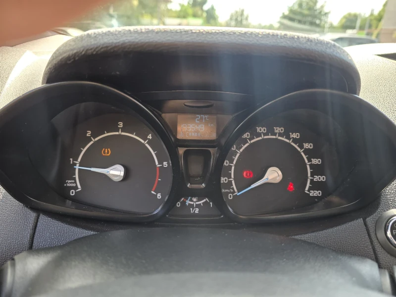 Ford EcoSport 1.5 90к.с , снимка 17 - Автомобили и джипове - 51219061