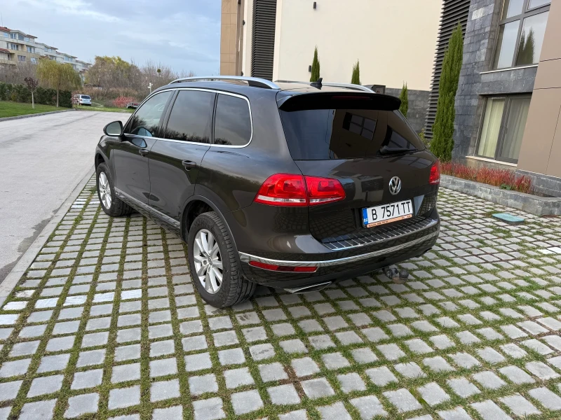 VW Touareg, снимка 3 - Автомобили и джипове - 52543038