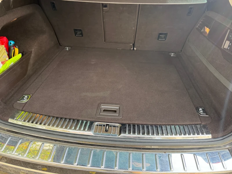 VW Touareg, снимка 6 - Автомобили и джипове - 52543038