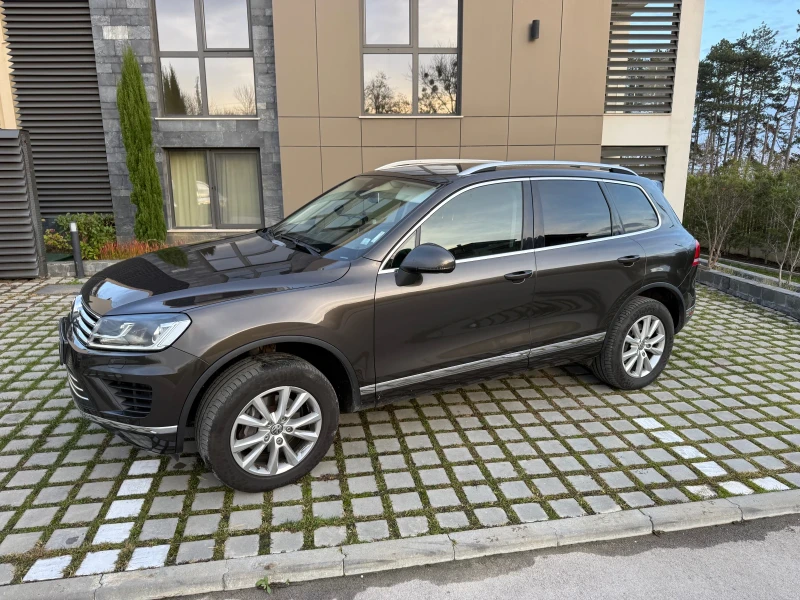 VW Touareg, снимка 2 - Автомобили и джипове - 52543038