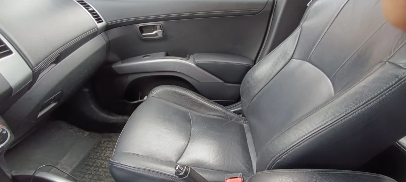 Citroen C-Crosser, снимка 13 - Автомобили и джипове - 53000587