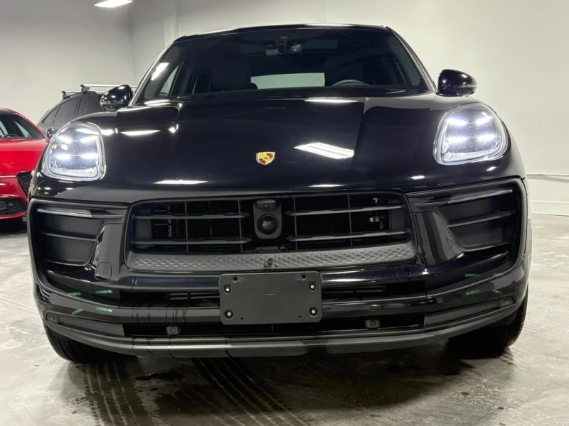 Porsche Macan 2024 AWD * CARFAX * БЕЗ ПЪРВОНАЧАЛНА ВНОСКА, снимка 2 - Автомобили и джипове - 53027078