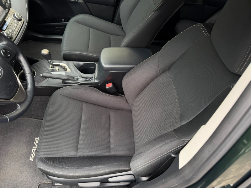 Toyota Rav4 2.0i* 4x4* СЕРВИЗНА КНИЖКА С ПЪЛНА ИСТОРИЯ В ТОЙОТ, снимка 8 - Автомобили и джипове - 53273824