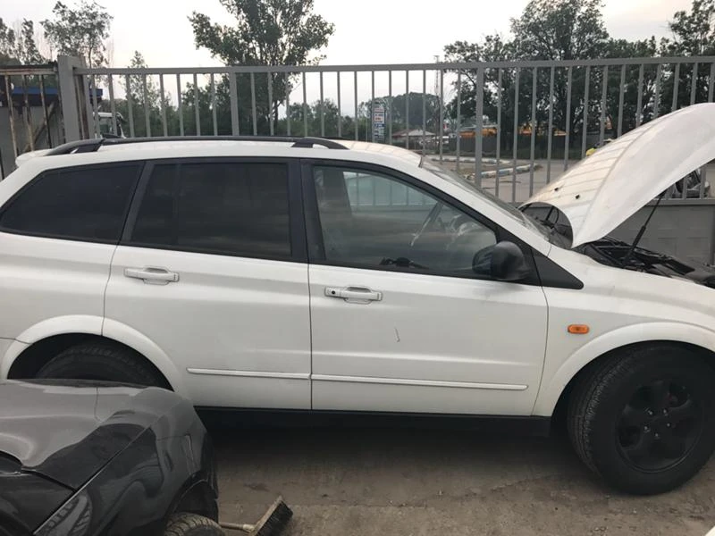 SsangYong Kyron 2.0crdi 4x4, снимка 6 - Автомобили и джипове - 18364520