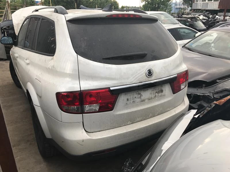 SsangYong Kyron 2.0crdi 4x4, снимка 9 - Автомобили и джипове - 18364520