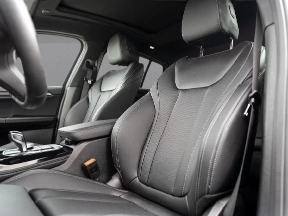 BMW X4 30i xDrive = M-Sport = Shadow Line Гаранция, снимка 8 - Автомобили и джипове - 55430984