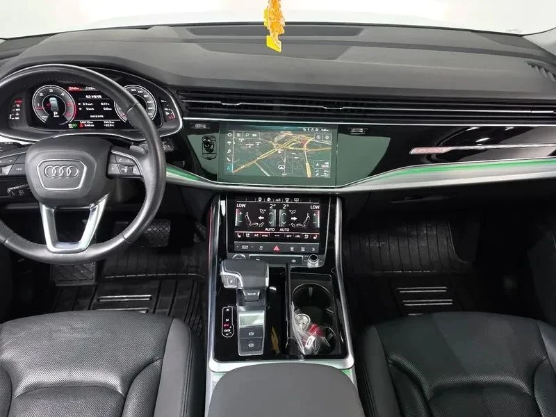 Audi Q7, снимка 7 - Автомобили и джипове - 56689600