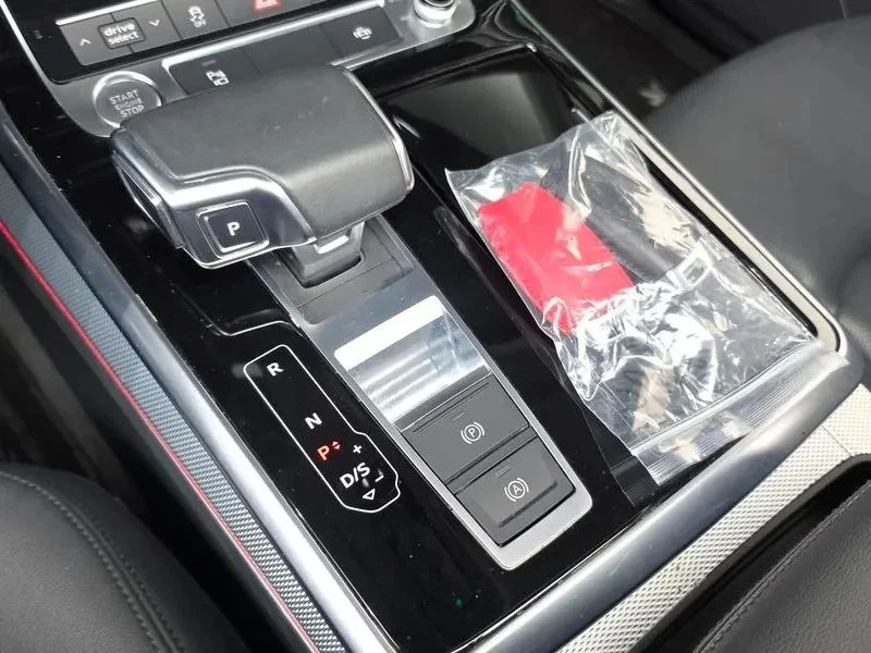 Audi Q7, снимка 9 - Автомобили и джипове - 56689600
