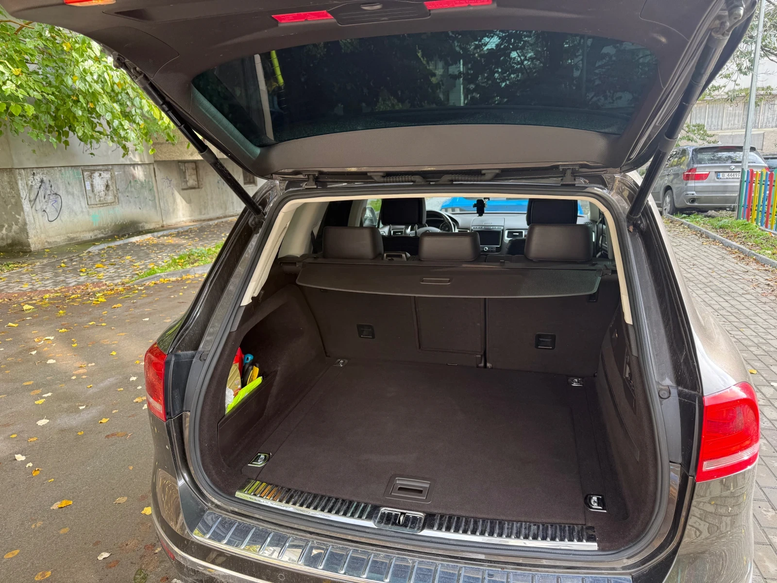 VW Touareg, снимка 16 - Автомобили и джипове - 53711688