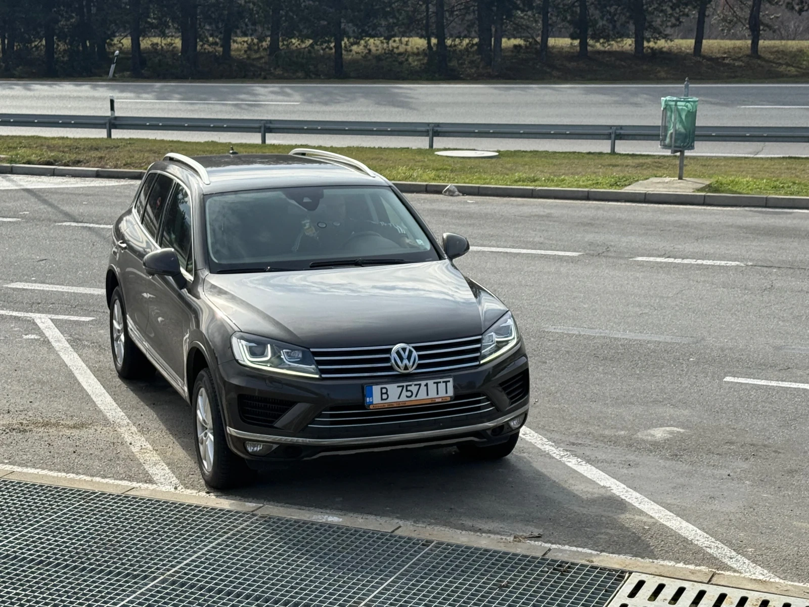 VW Touareg, снимка 3 - Автомобили и джипове - 53711688
