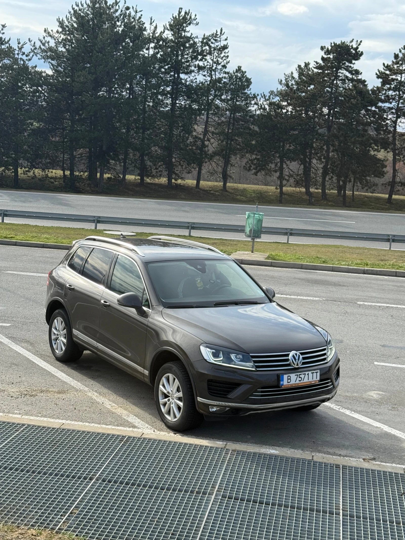 VW Touareg, снимка 4 - Автомобили и джипове - 53711688