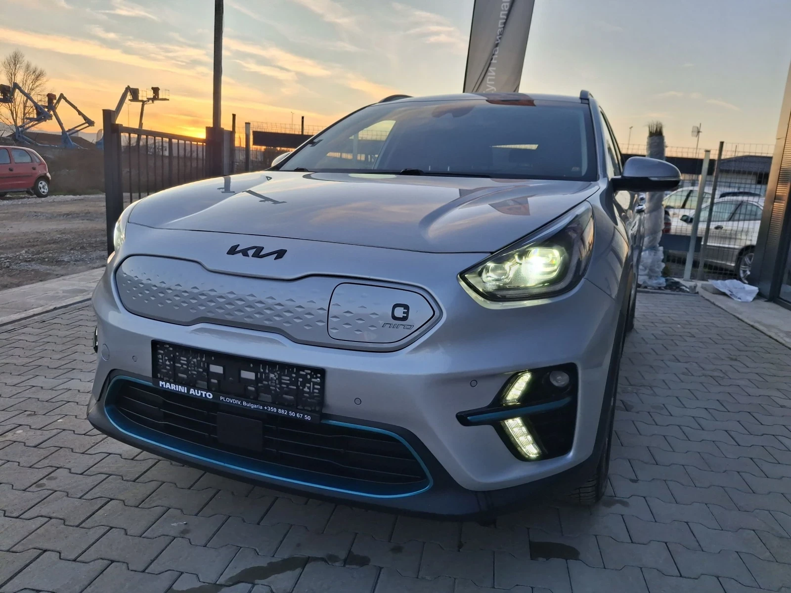 Kia Niro Electric * * 64kw* * 204k.c Exclusive  - изображение 10