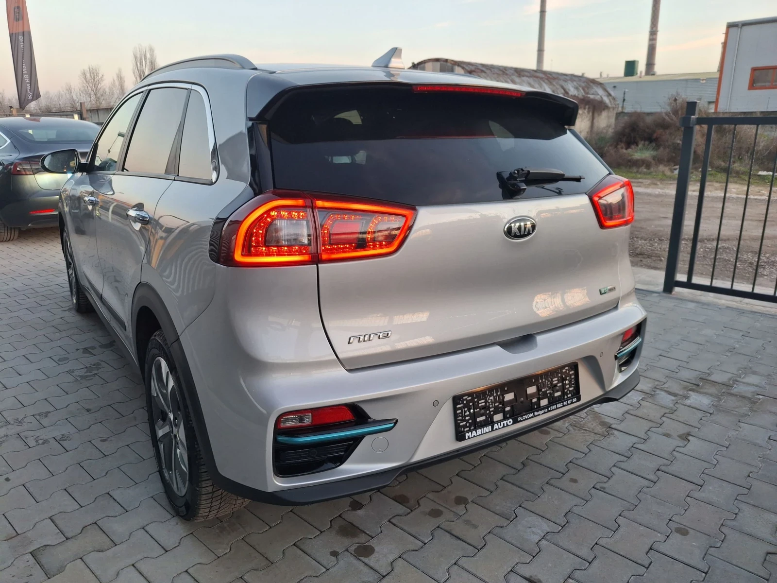 Kia Niro Electric * * 64kw* * 204k.c Exclusive  - изображение 7