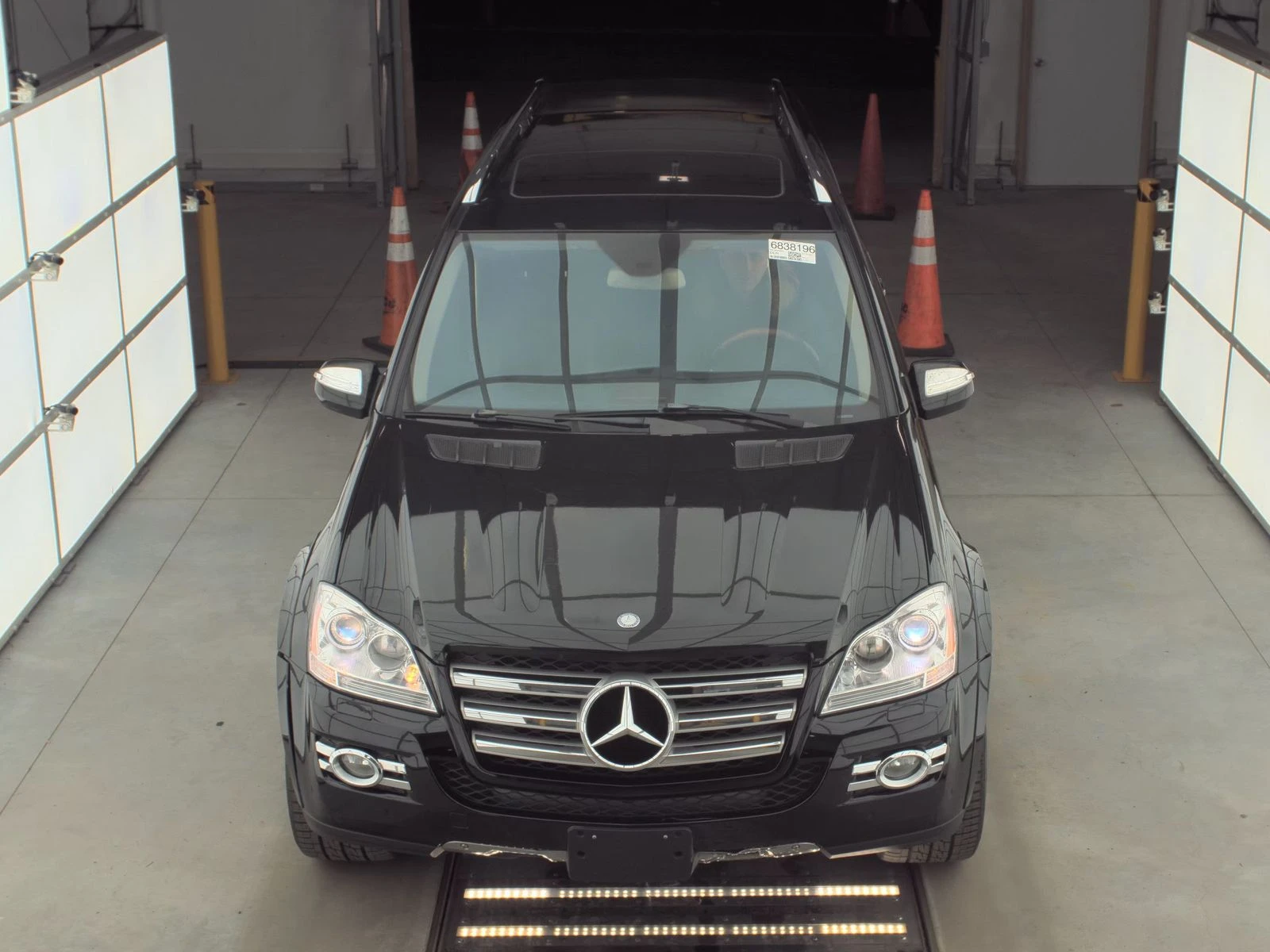 Mercedes-Benz GL 500 AMG* PACK* ПОДГРЕВ* ОБДУХВАНЕ* КАМЕРА* КЕЙЛЕС*  - изображение 5