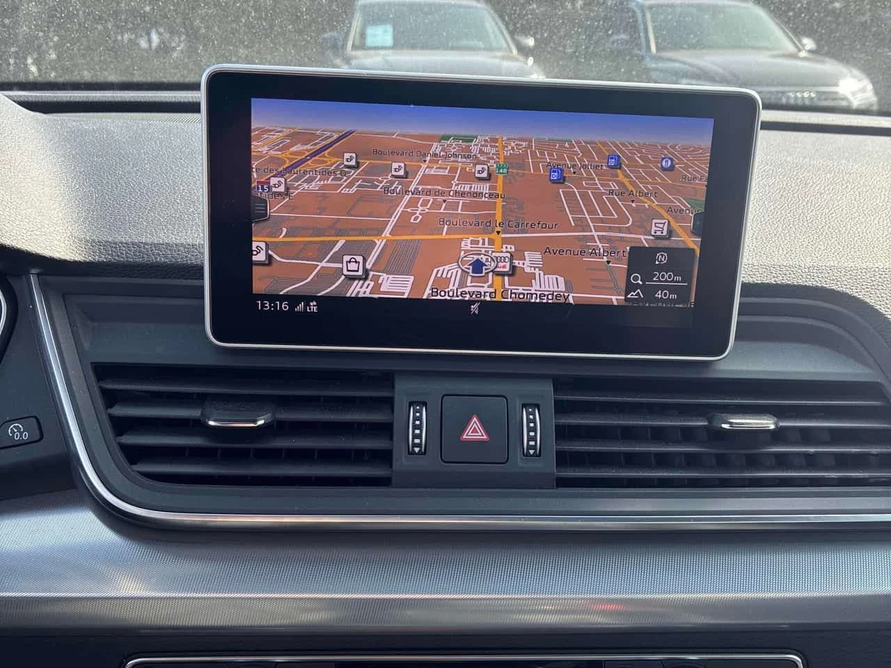 Audi Q5 * Technik * CARFAX * ЦЕНА ДО БГ, снимка 12 - Автомобили и джипове - 53749058