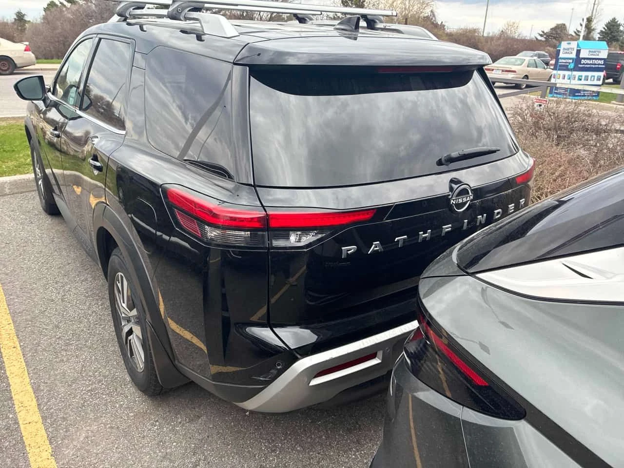 Nissan Pathfinder SL| ПАНО| ПОДГРЕВИ| LANE ASSIST| 360CAM| , снимка 4 - Автомобили и джипове - 55012350