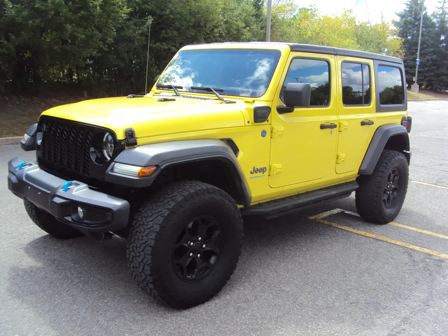Jeep Wrangler Unlimited 4XE Willys 4x4 HYBRID | $230 BiWeekly / , снимка 3 - Автомобили и джипове - 55046237
