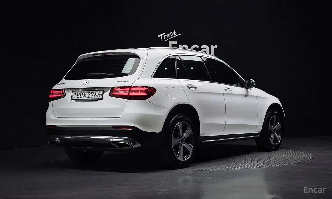 Mercedes-Benz GLC 300 | АВТОКРЕДИТ БЕЗ ПЪРВОНАЧАЛНА ВНОСКА | , снимка 2 - Автомобили и джипове - 55570348
