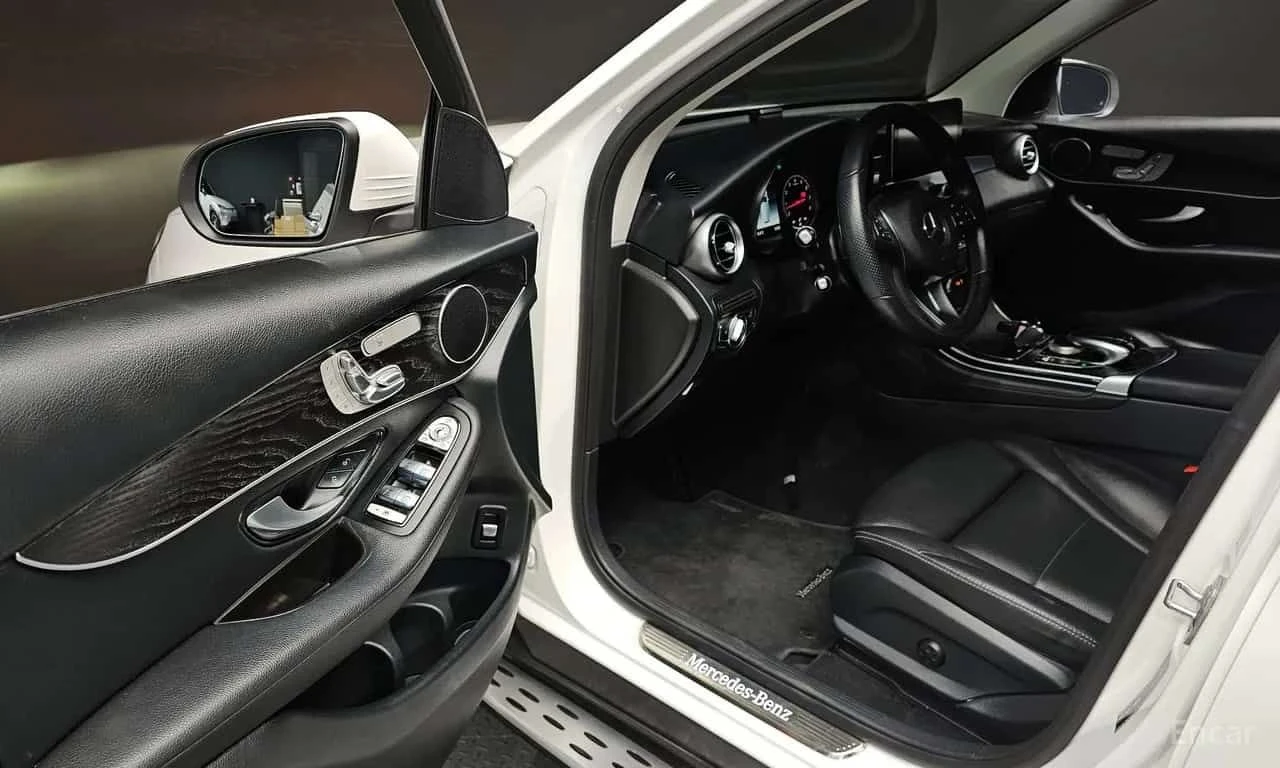 Mercedes-Benz GLC 300 | АВТОКРЕДИТ БЕЗ ПЪРВОНАЧАЛНА ВНОСКА | , снимка 10 - Автомобили и джипове - 55570348