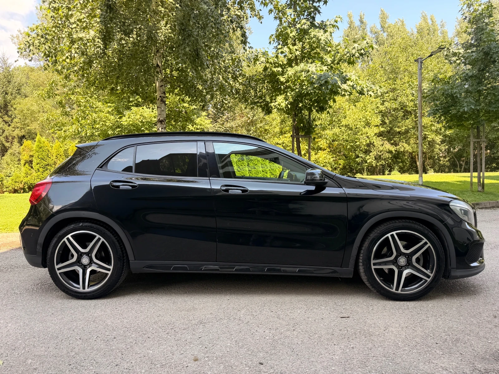 Mercedes-Benz GLA 250 AMG OPTIC / 4-MATIC , снимка 8 - Автомобили и джипове - 55734324