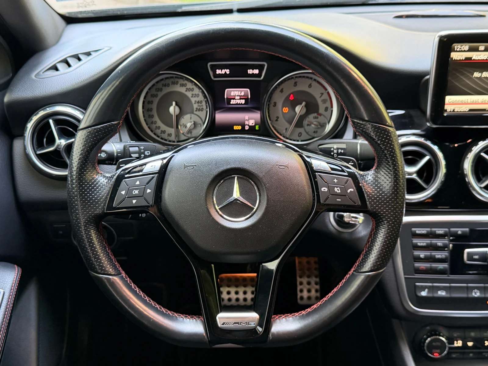 Mercedes-Benz GLA 250 AMG OPTIC / 4-MATIC , снимка 13 - Автомобили и джипове - 55734324