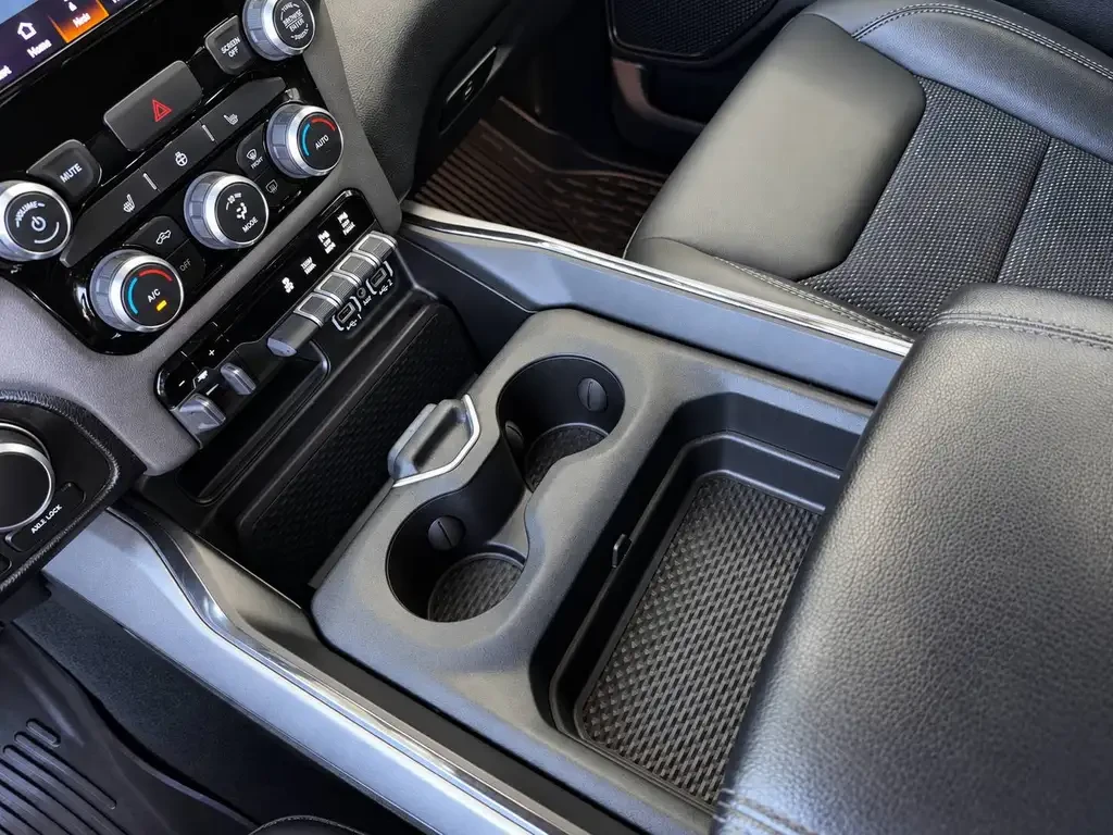 Dodge RAM 1500 Built to Serve 5.7 Hemi V8 | Mobile.bg � ����������� 10