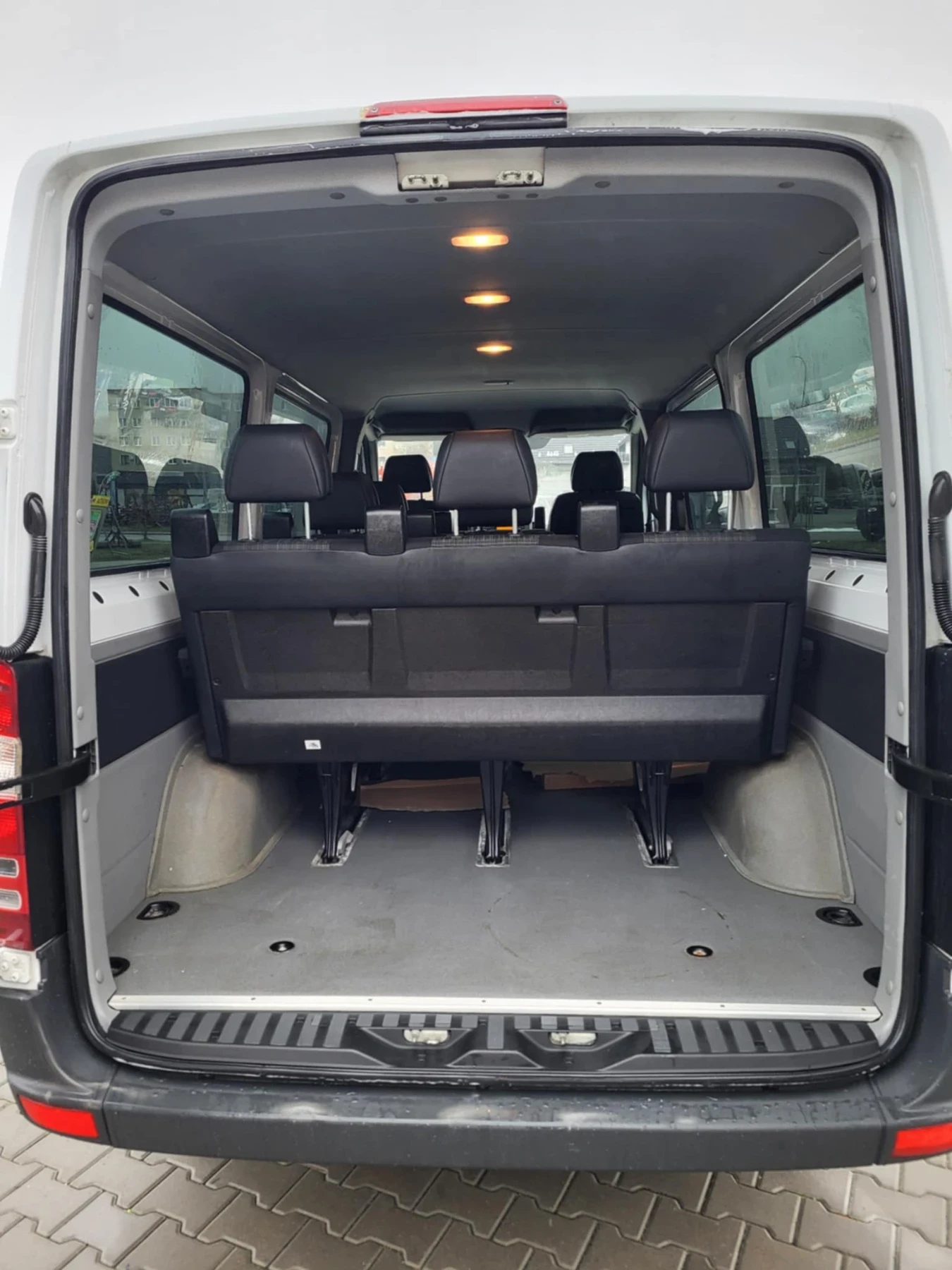 Mercedes-Benz Sprinter 216, снимка 12 - Бусове и автобуси - 54713581