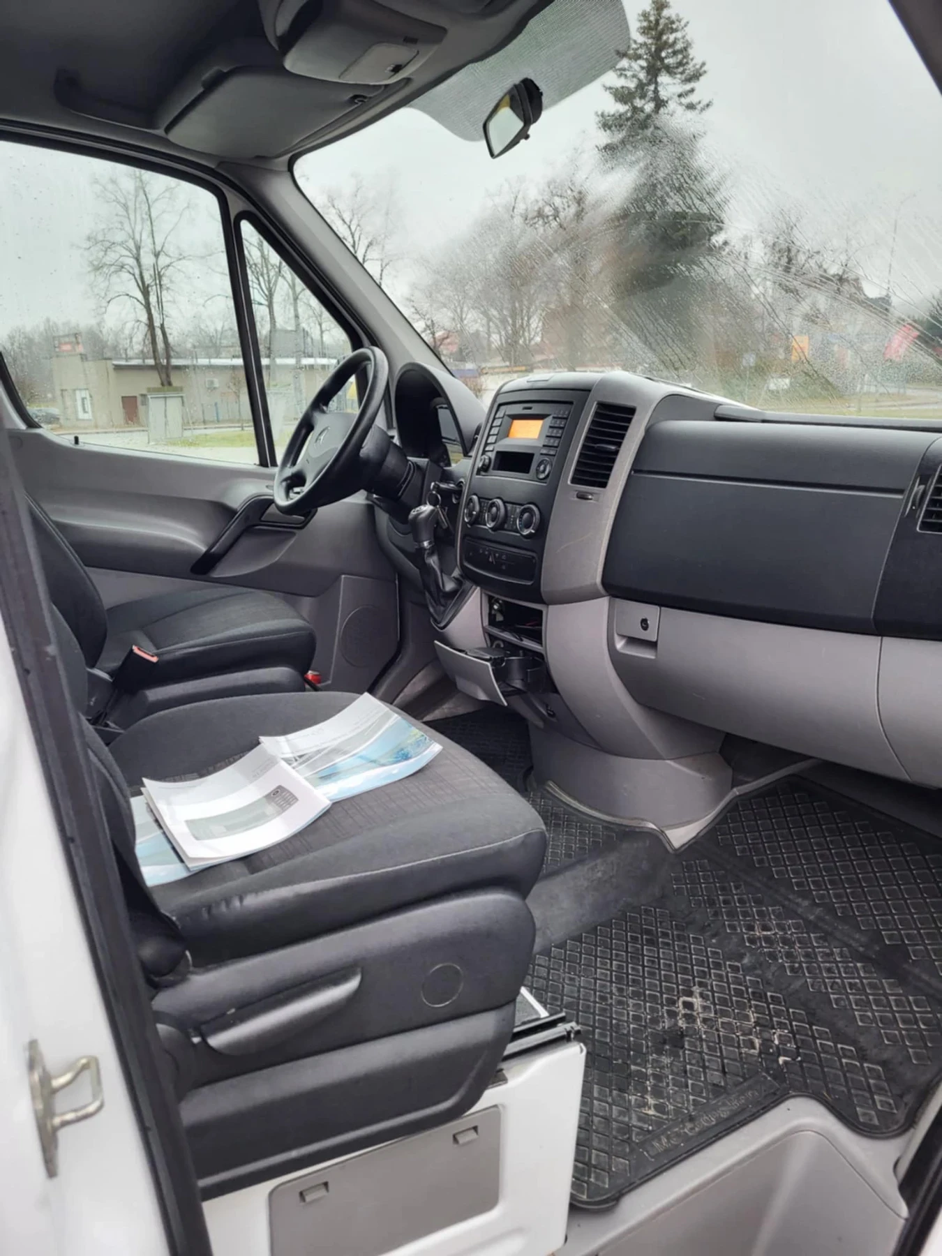 Mercedes-Benz Sprinter 216, снимка 14 - Бусове и автобуси - 54713581