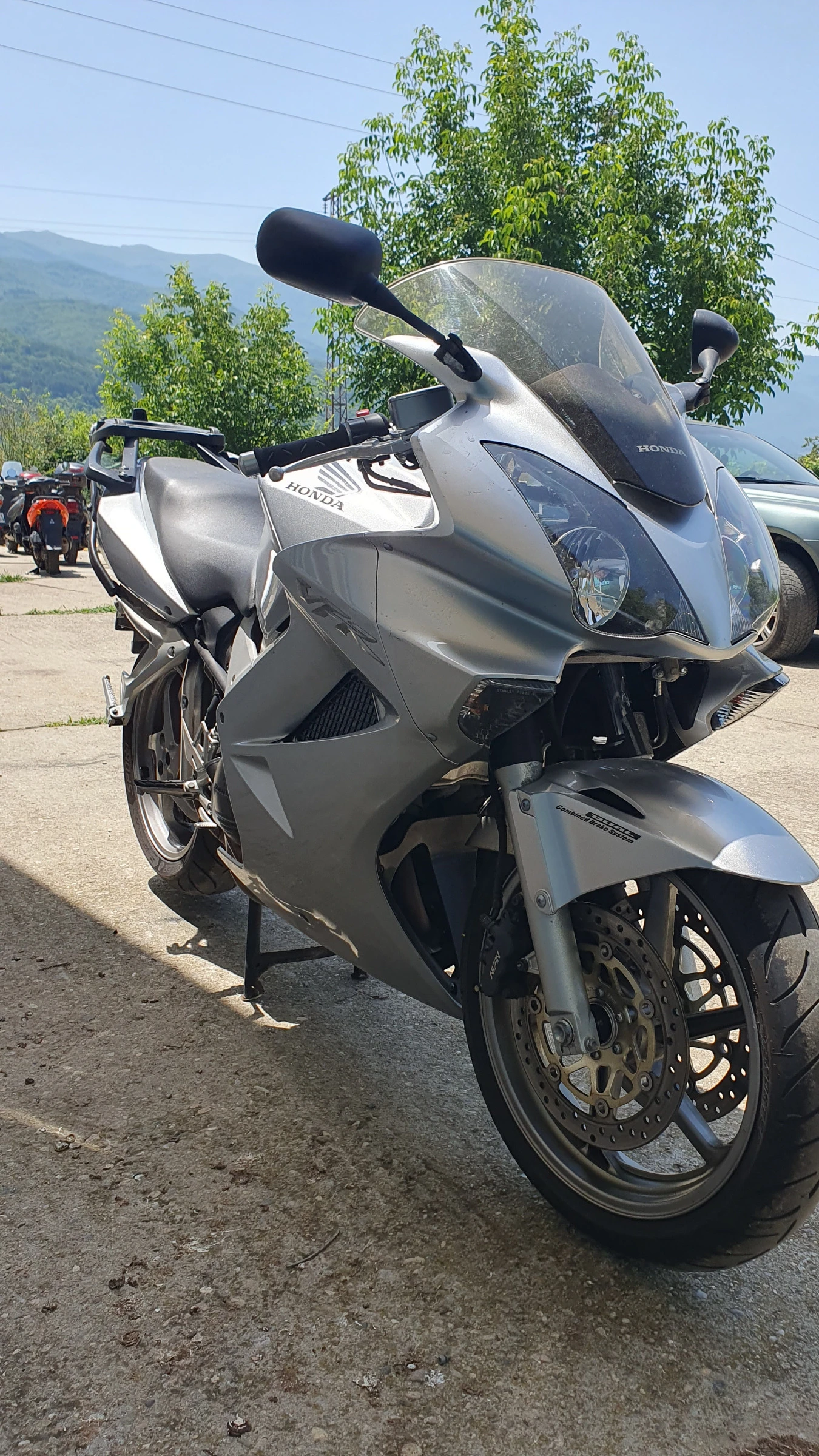 Honda Vfr Perfekten barter za banicharka - изображение 8