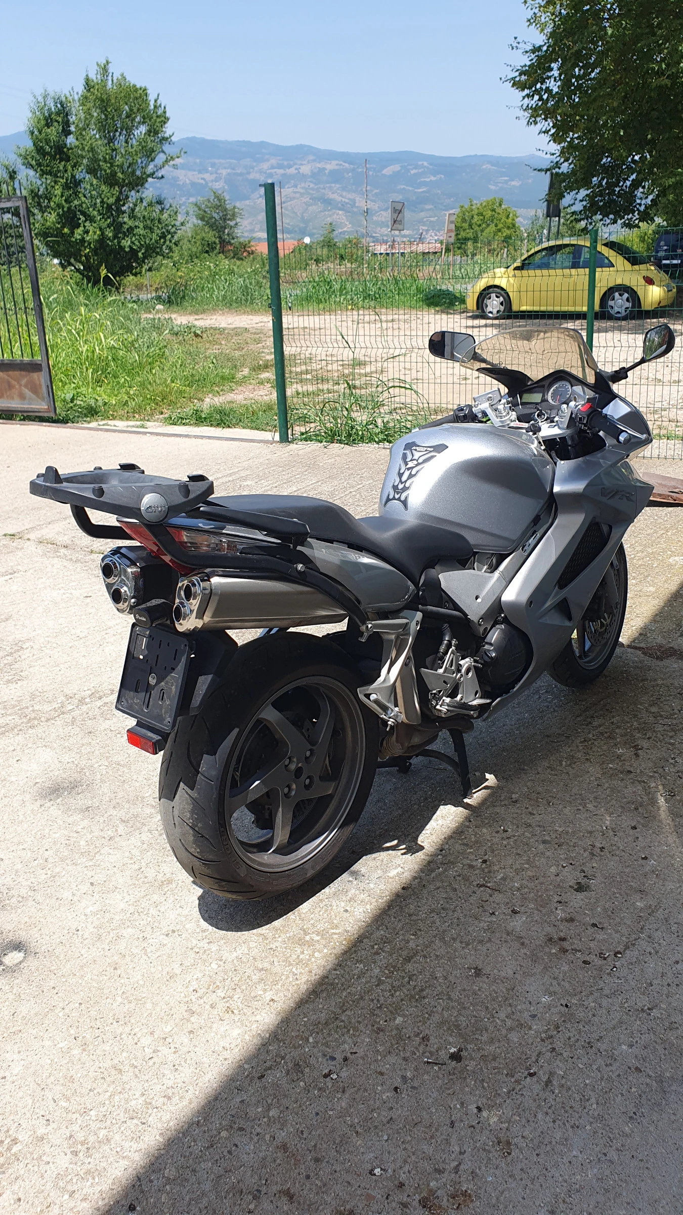 Honda Vfr Perfekten barter za banicharka - изображение 7