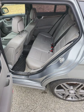 Mercedes-Benz C 320 CDI, снимка 12
