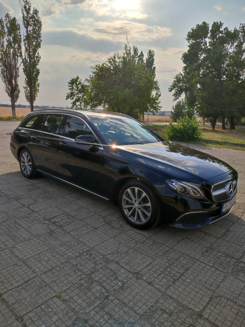 Mercedes-Benz E 220 9G TRONIC NAVI AMBIENT BURMEST, снимка 2 - Автомобили и джипове - 47747507