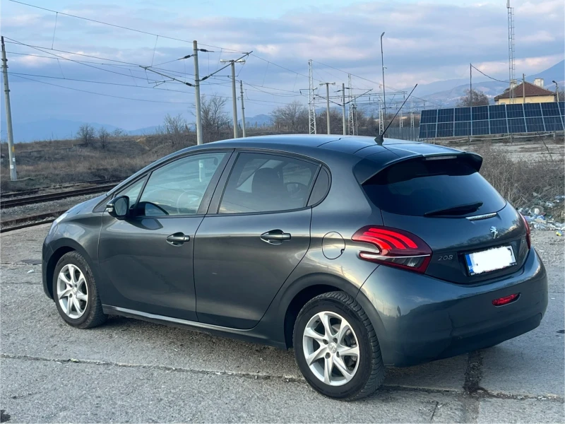 Peugeot 208 1.6Bluehdi 100к.с Панорама, снимка 5 - Автомобили и джипове - 49338659