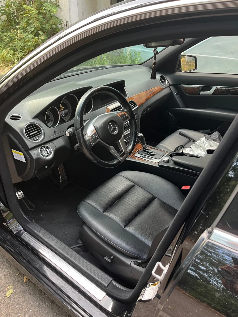 Mercedes-Benz 180 AMG пакет, снимка 7 - Автомобили и джипове - 52732512