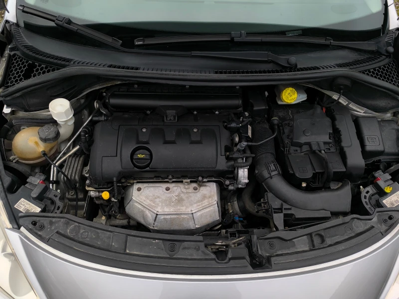Peugeot 207 FACE LIFT-1.4i-95кс-КЛИМАТИК-ПАНОРАМА-EURO 5 !!!, снимка 16 - Автомобили и джипове - 52920997
