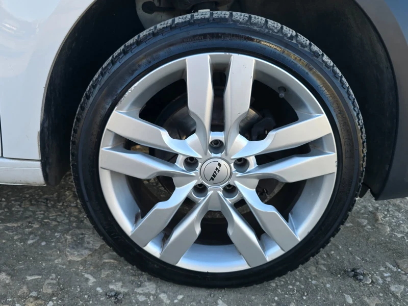 VW Caddy 2.0* NAVI* TOP , снимка 9 - Автомобили и джипове - 52957529