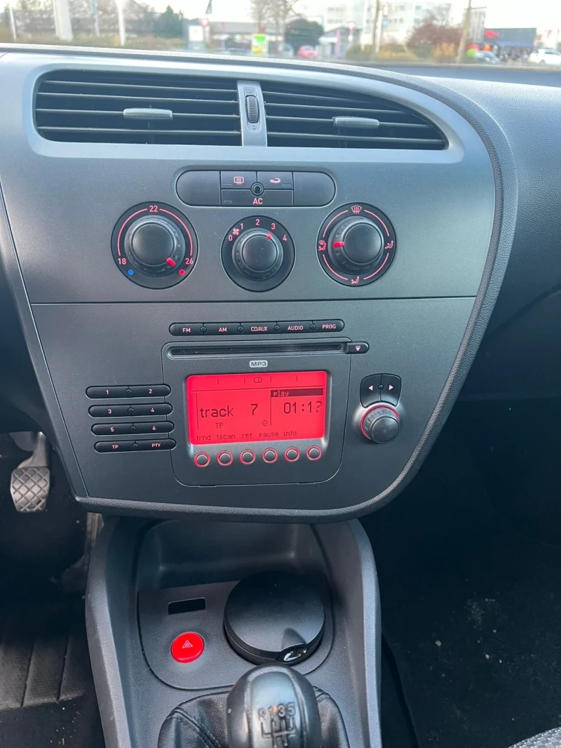 Seat Leon, снимка 10 - Автомобили и джипове - 53268576