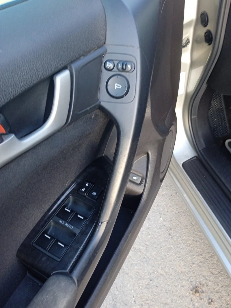 Honda Accord 2.2 i-dtec 150k.s., снимка 8 - Автомобили и джипове - 53360347