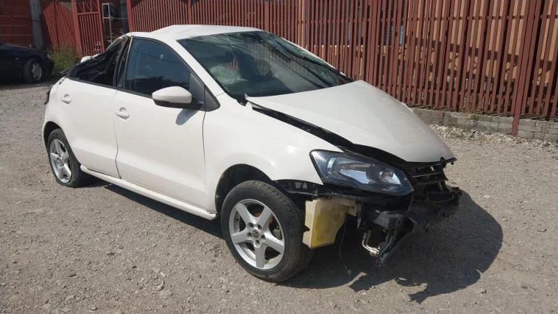 VW Polo 1.2 fly, снимка 1 - Автомобили и джипове - 47056571