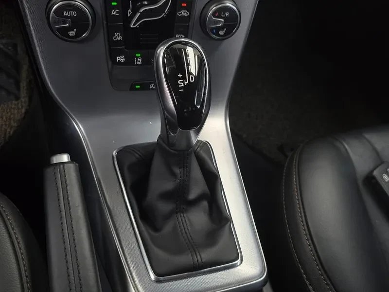 Volvo V40 Cross Country D3 | Mobile.bg � ����������� 9
