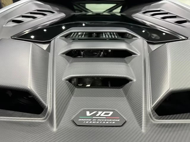 Lamborghini Huracan TECNICA / FACELIFT / CARBON / CERAMIC / CAMERA, снимка 7 - Автомобили и джипове - 55444574