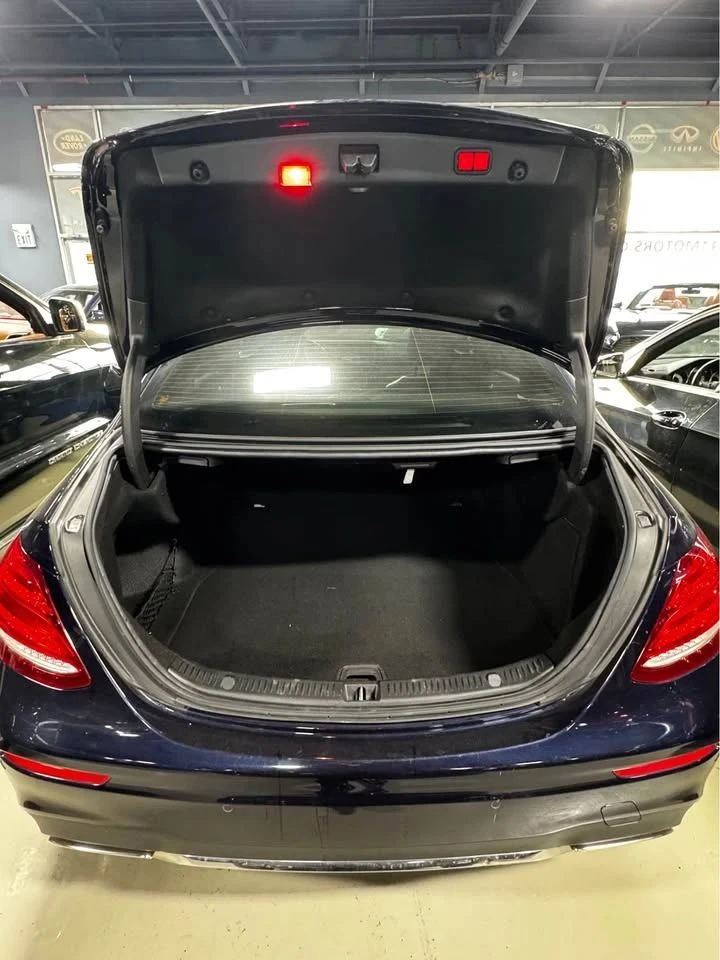 Mercedes-Benz E 300, снимка 11 - Автомобили и джипове - 56723794