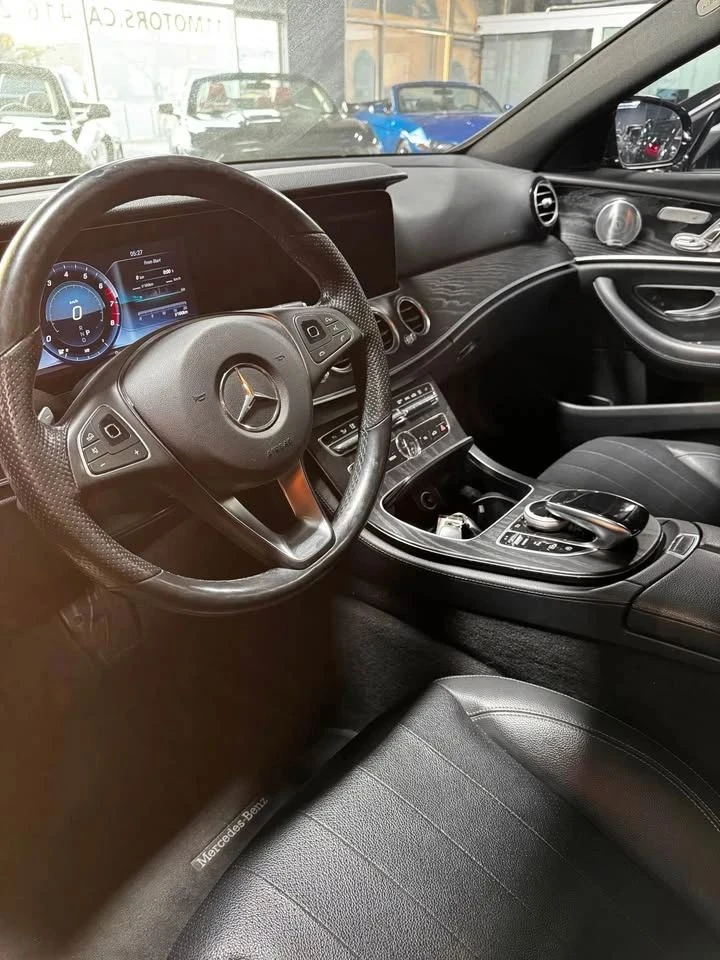 Mercedes-Benz E 300, снимка 13 - Автомобили и джипове - 56723794