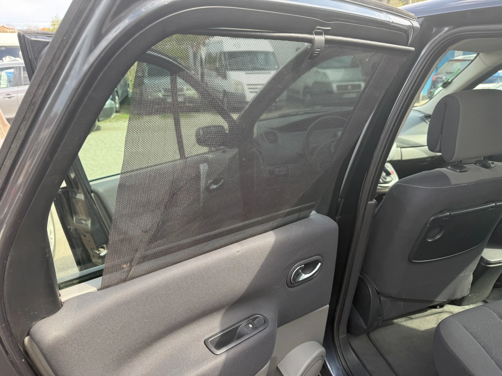 Renault Scenic  - изображение 10